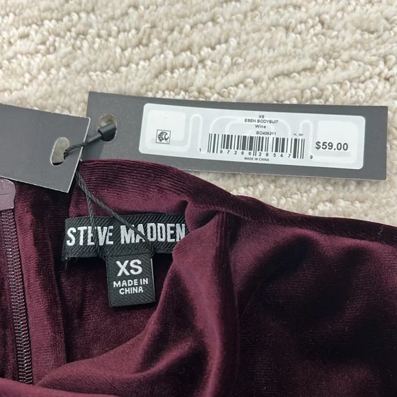Steve Madden Esen Burgundy Wine Stretch Velvet Mock Neck Tank Bodysuit NWT - Picture 6 of 9